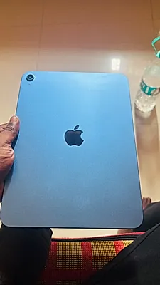 Apple iPad (2025)